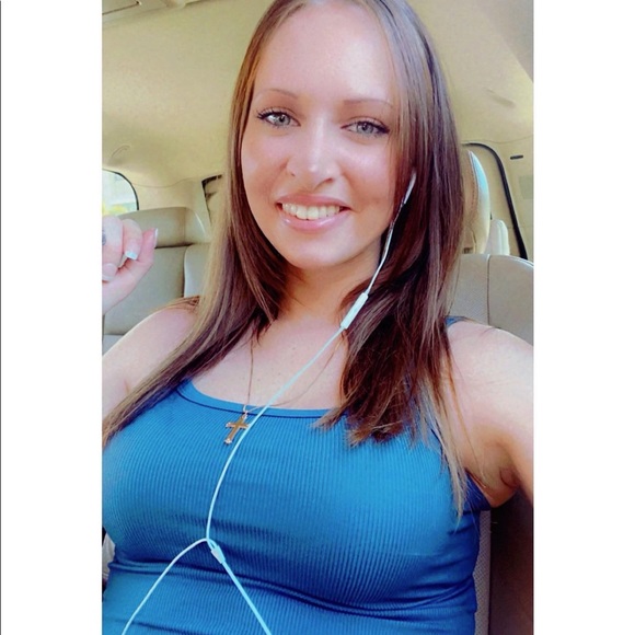 angie_x0